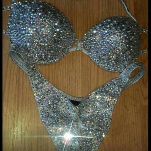 Custom lingerie and swim - Picture 5 of 5